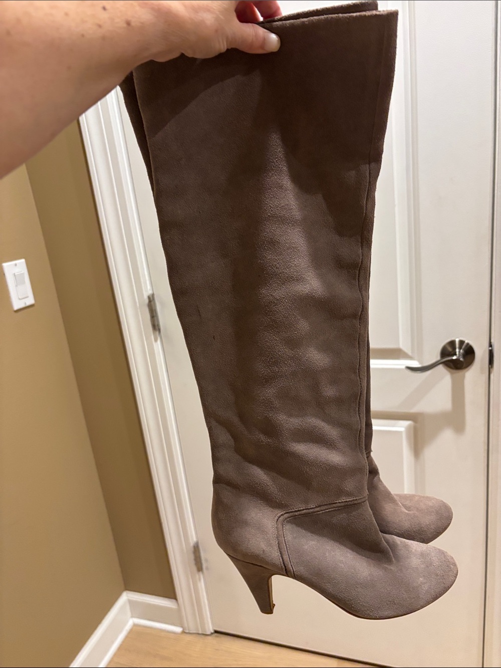 Colin Stuart Over-the-Knee Pull on Suede Boots in Gray size 9